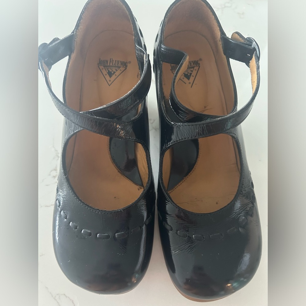 Black heels - John Fluevog